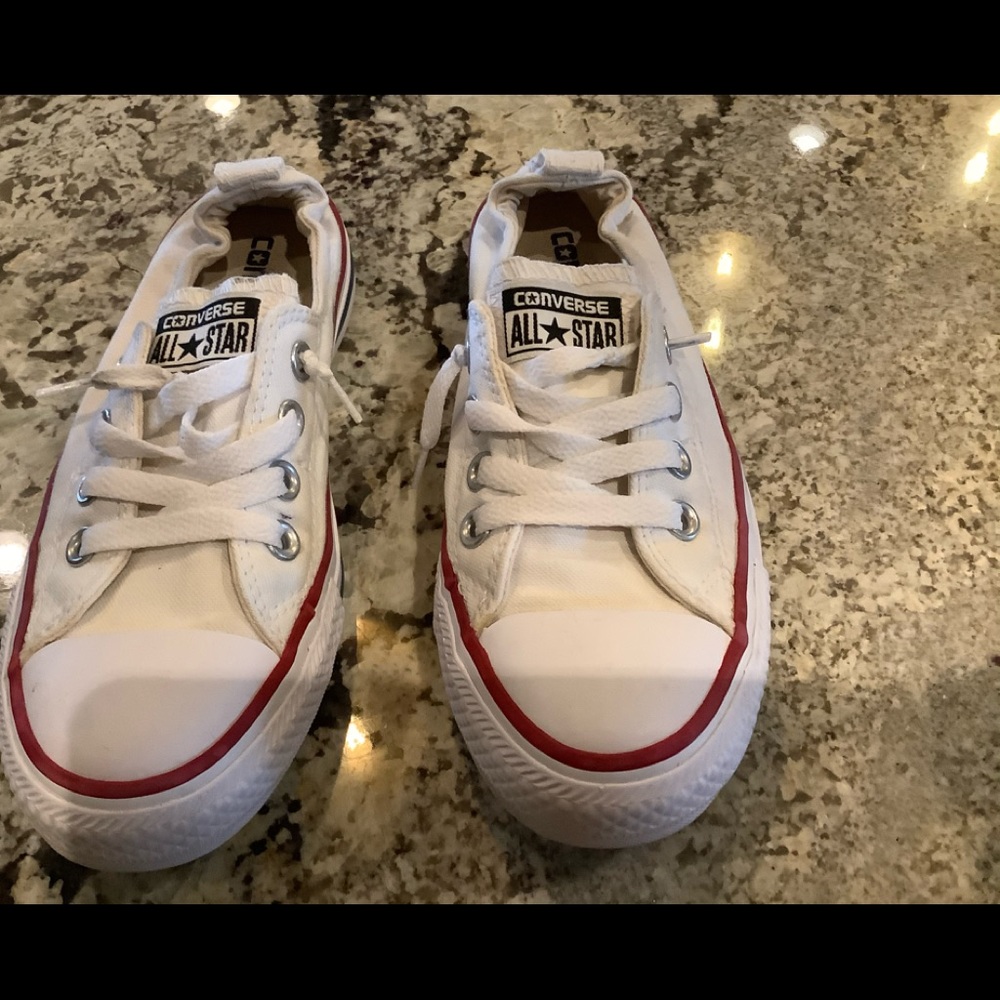 White Converse chucks